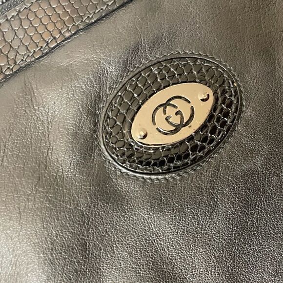 GUCCI Black Leather & Python Trim Vintage Clutch - Picture 12 of 15